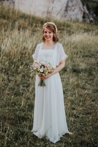 Dobry den, Diana, posielam vam foto siat zo svadby. Boli krasne, velmi dobre sa mi v nich aj tancovalo a pacili sa nielen mne, ale aj vsetkym hostom. Este raz vam za ne velmi pekne dakujem a prajem vsetko dobre :)