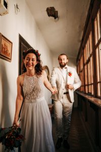 Vílovské svadobné šaty